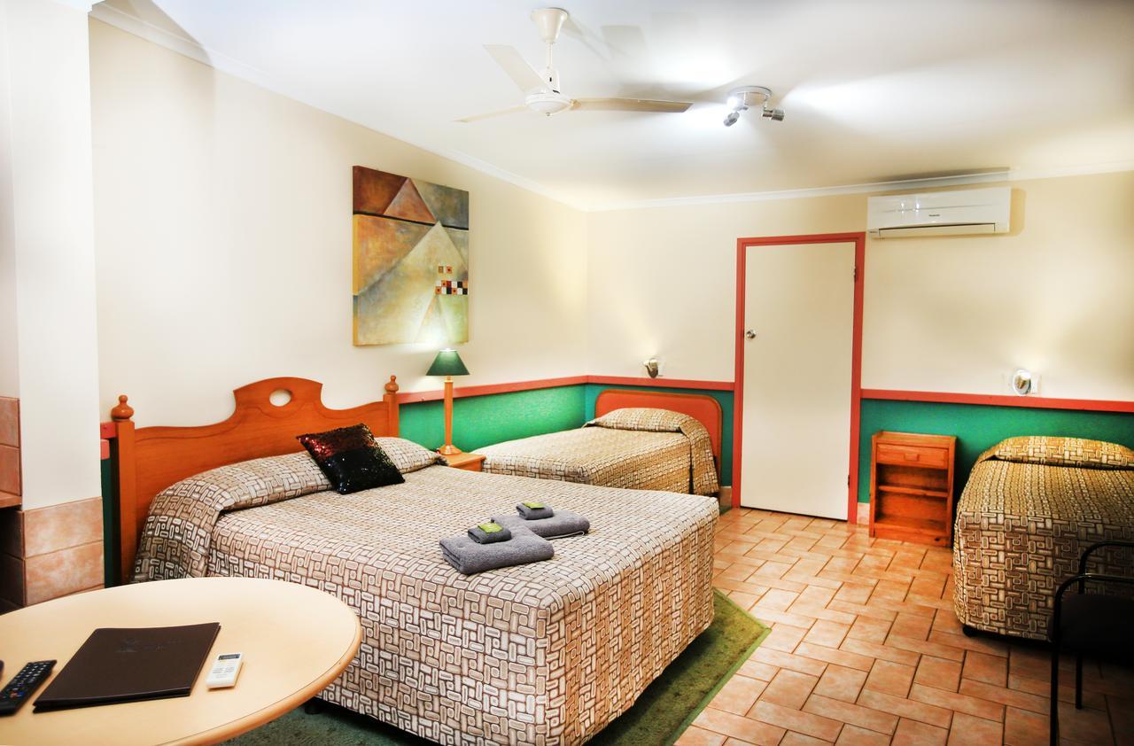Central Motel Gin Gin Exterior foto